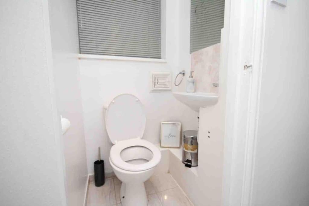 Well Located Hammersmih Flat * London